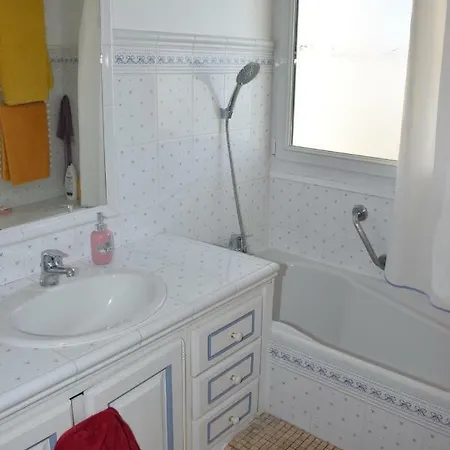 Rue Roland Garros Apartment Frejus Exterior photo